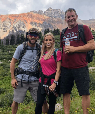 Loves Trekking